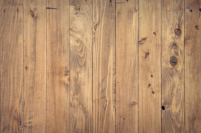 Podłogi drewniane – co trzeba o nich wiedzieć?